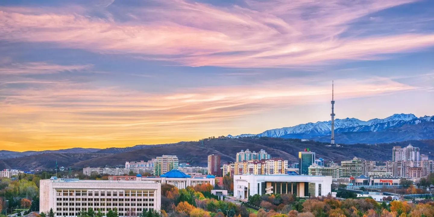 Almatı şehir manzarası – Kazakistan'da şirket kuruluşu danışmanlığı için temsilî görsel
